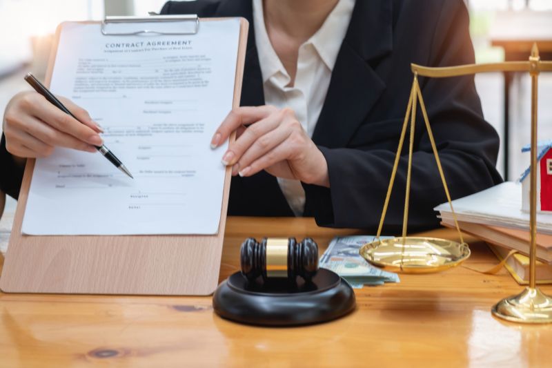 : Resolve contract disputes efficiently through legal guidance and strategies